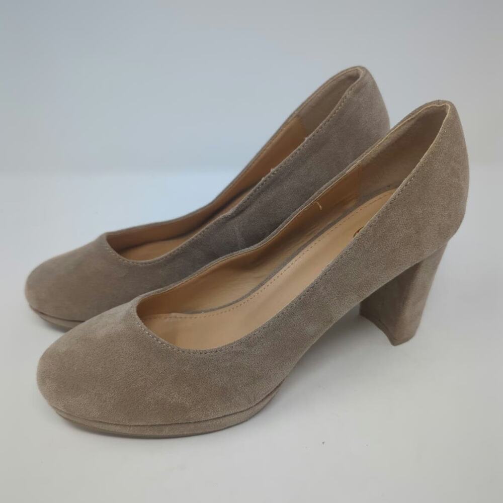 Modern Rebel Round Toe Chunky Comfort Slip-On Casual Shoes Size 9